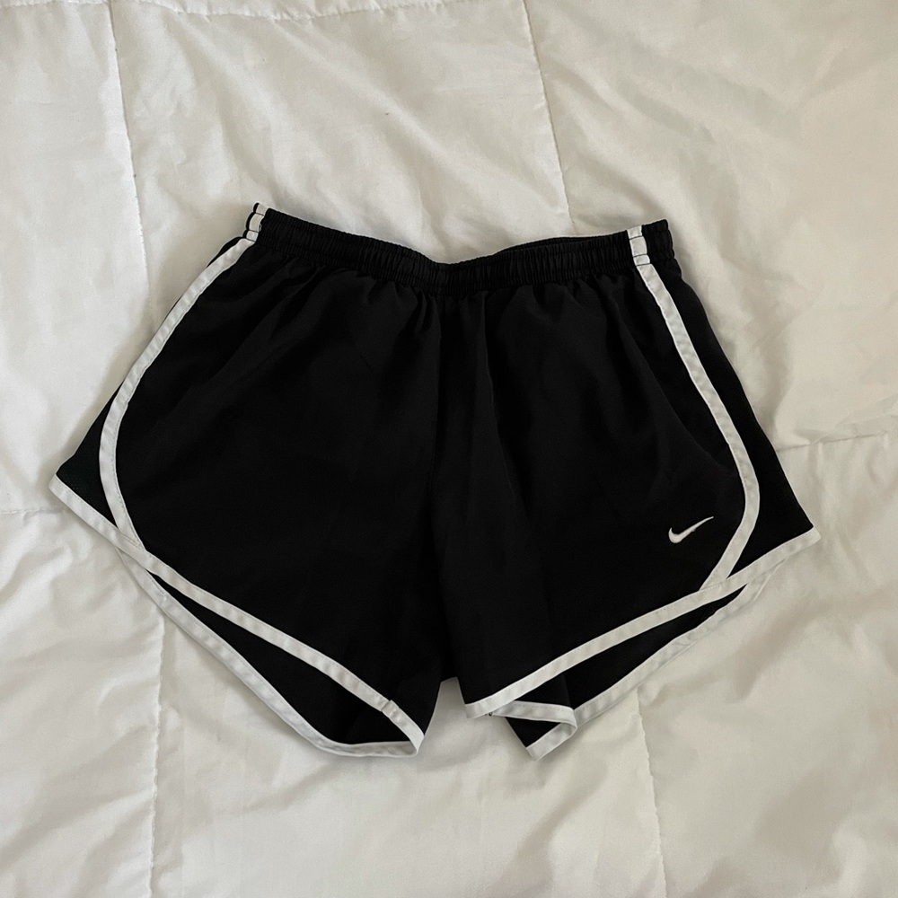 XS BLACK NIKE ATHLETIC SHORTS